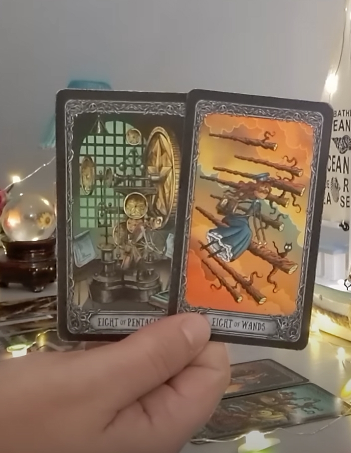 The dark mansion Tarot